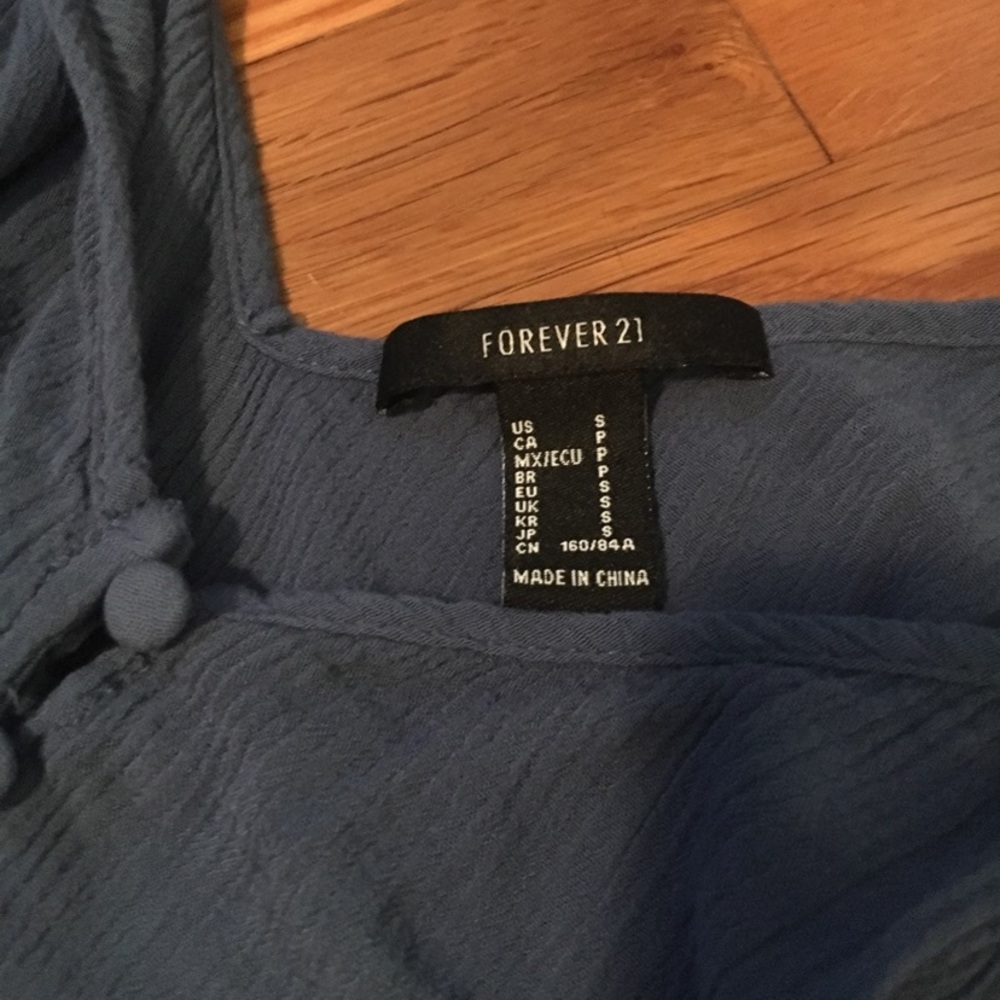 Navy Button Crop Blouse - Picture 4 of 5